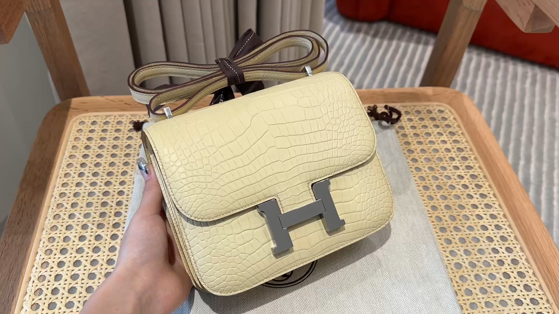 Hermès Constance 19 Vanille Alligator shiny crocodile🐊
