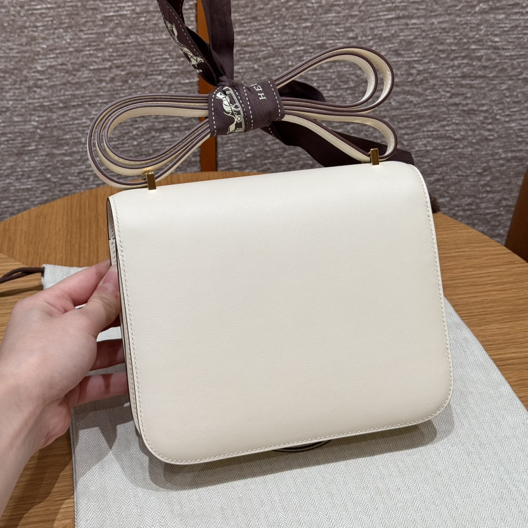 Hermès Constance 19 Nata Epsom