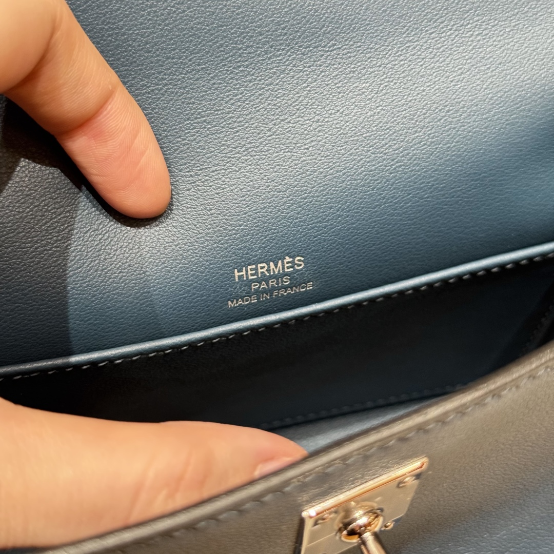 Hermès  Kelly Pochette 1 Blue de presse Swift