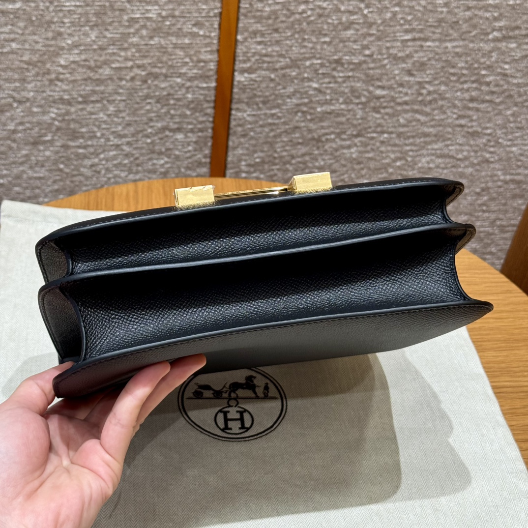 Hermès Constance 24 Noir Epsom
