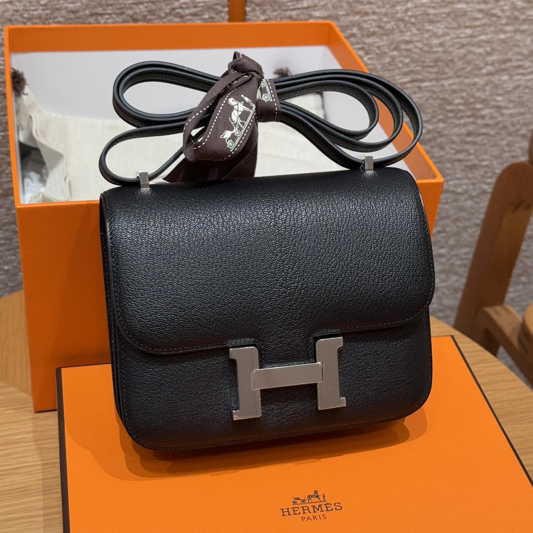 Hermès Constance 19 Noir  chèvre