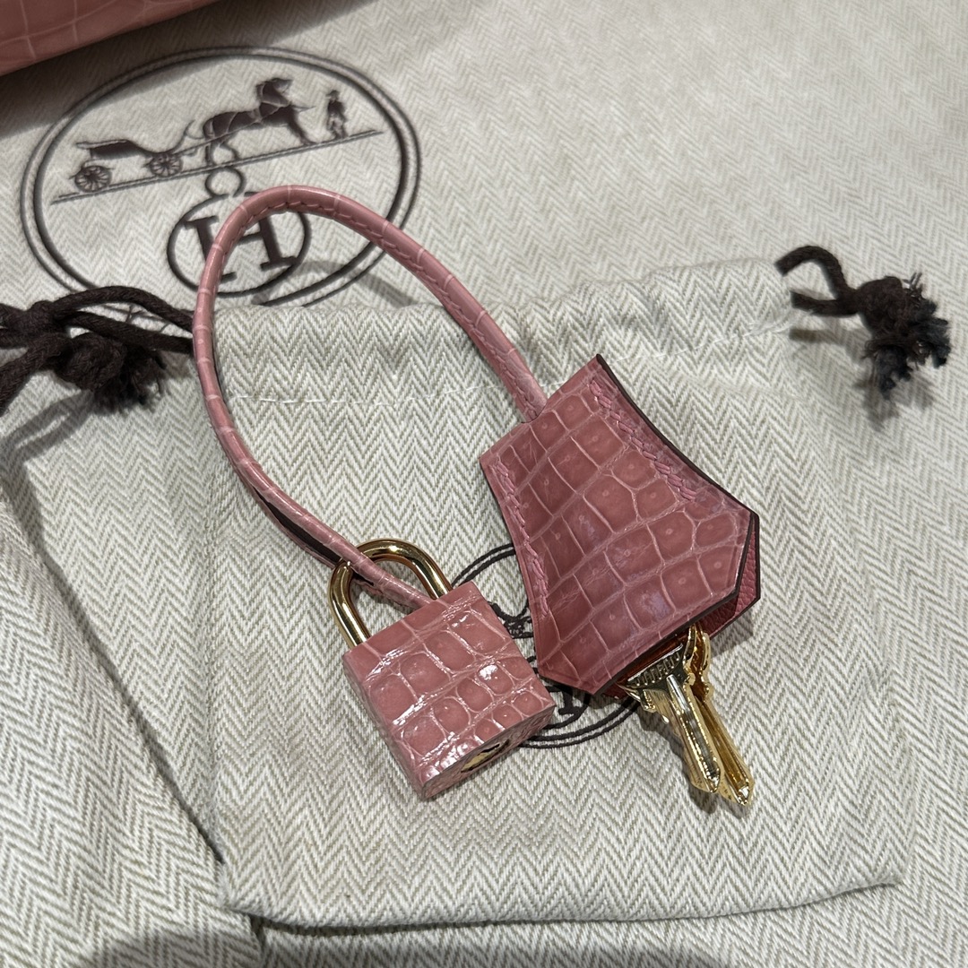 Hermès  Kelly 25 Rose Confetti Porosus shiny