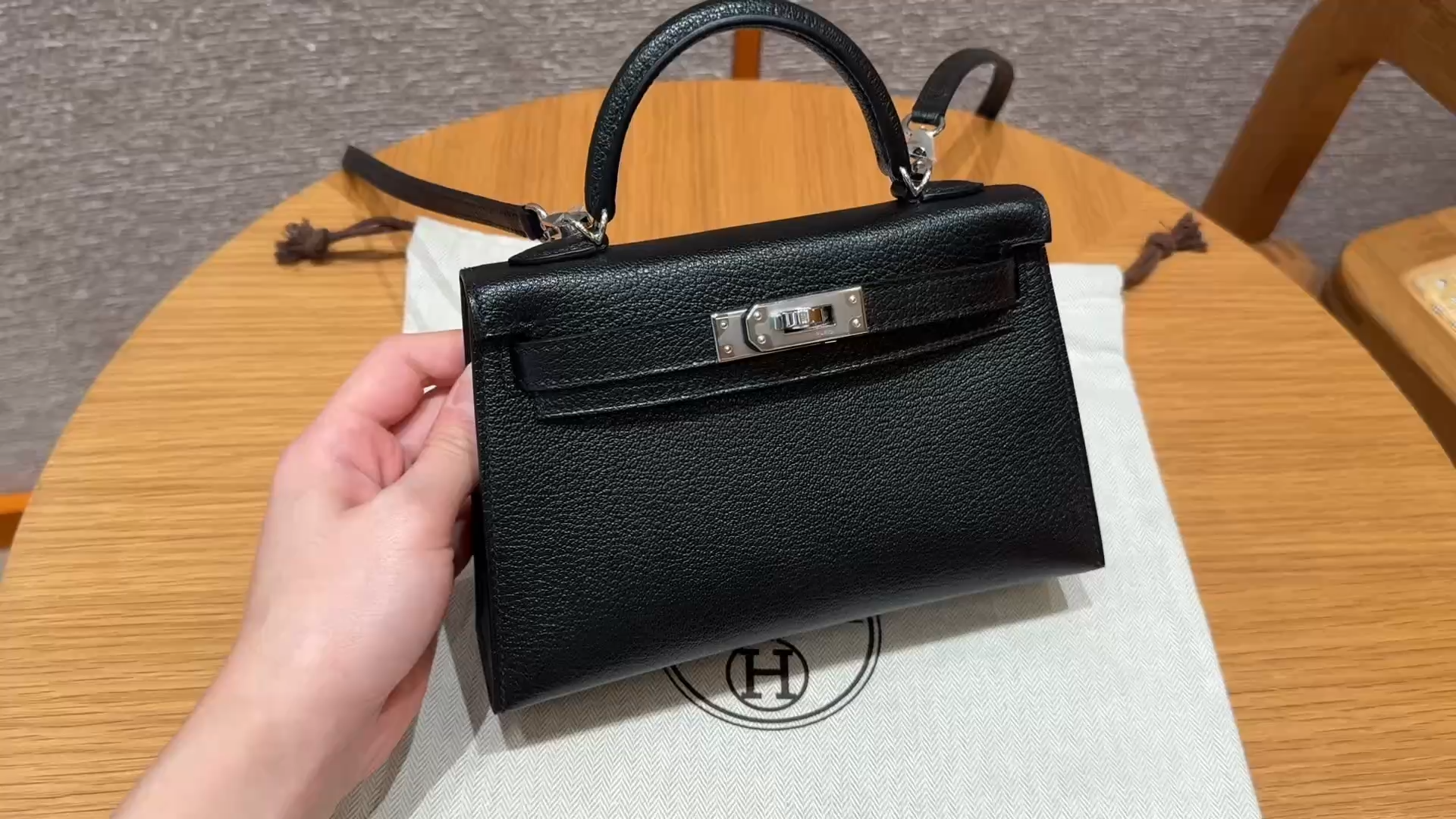 Hermès  Mini Kelly2 Size19 noir chèvre