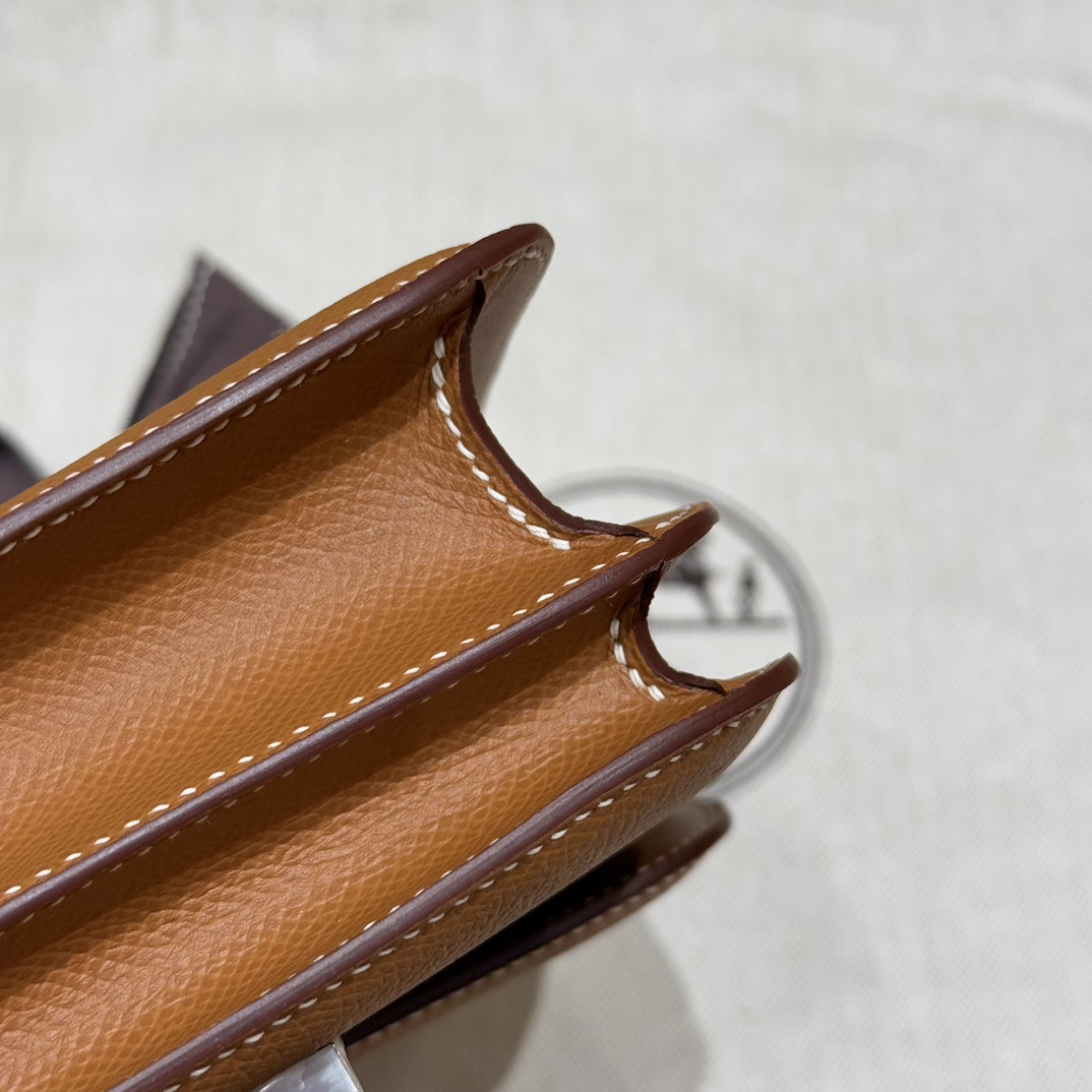 Hermès Constance 19 Gold Epsom