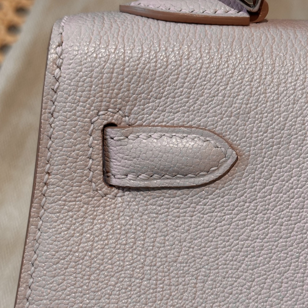 Hermès  Kelly 25  Mauve Pale Chever