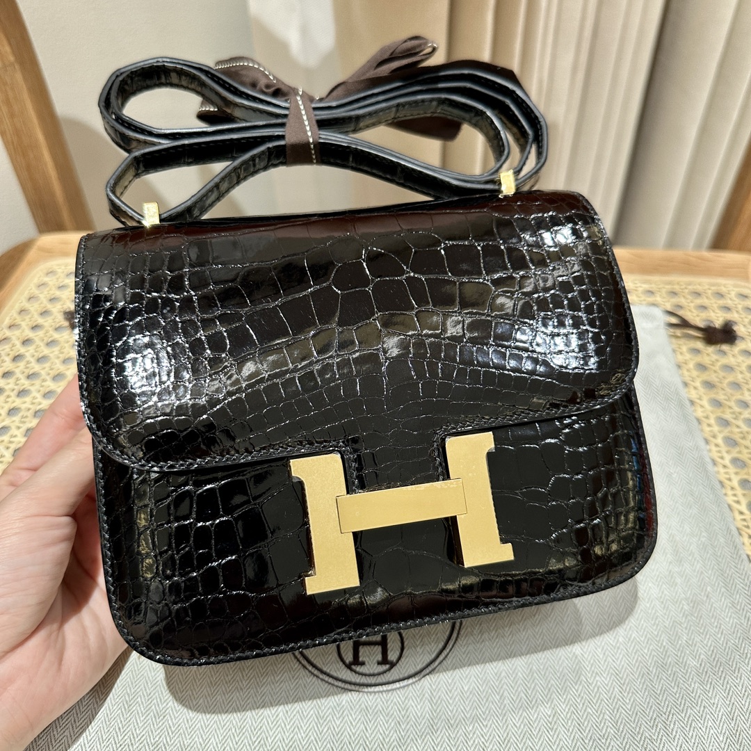 Hermès Constance 19 Black Alligator🐊