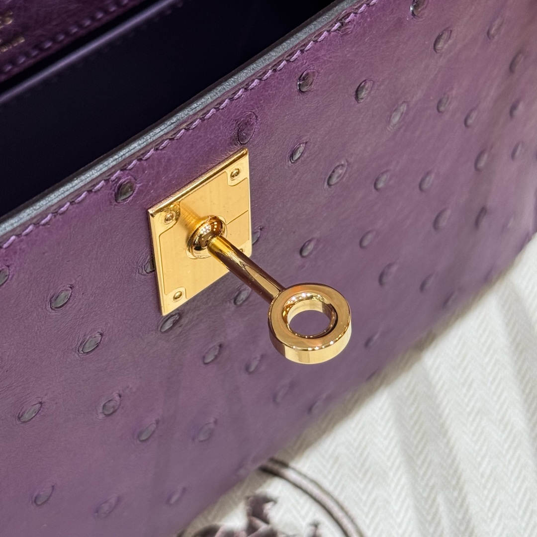 Hermès  Kelly Pochette 1  Anemone KK ostrich imported
