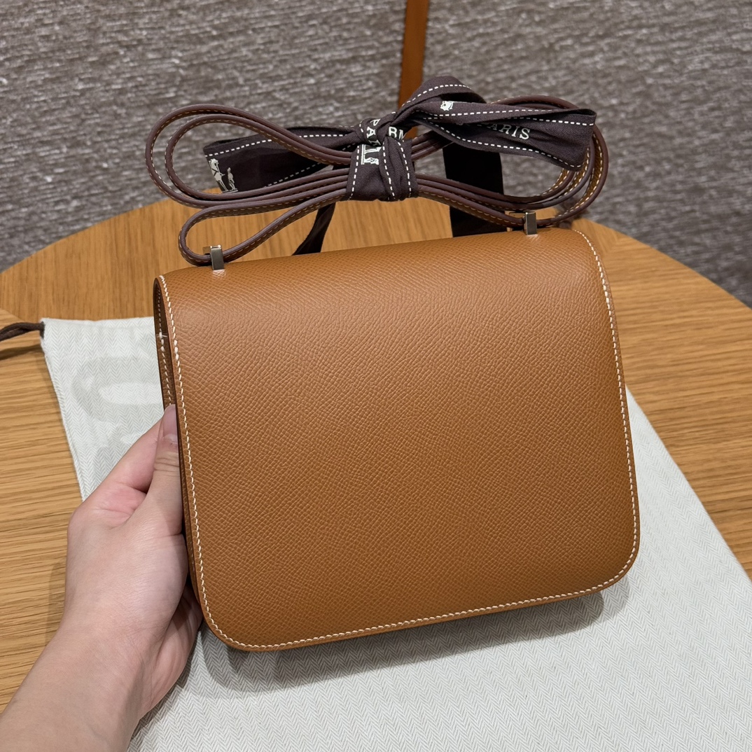 Hermès Constance 19 Gold Epsom