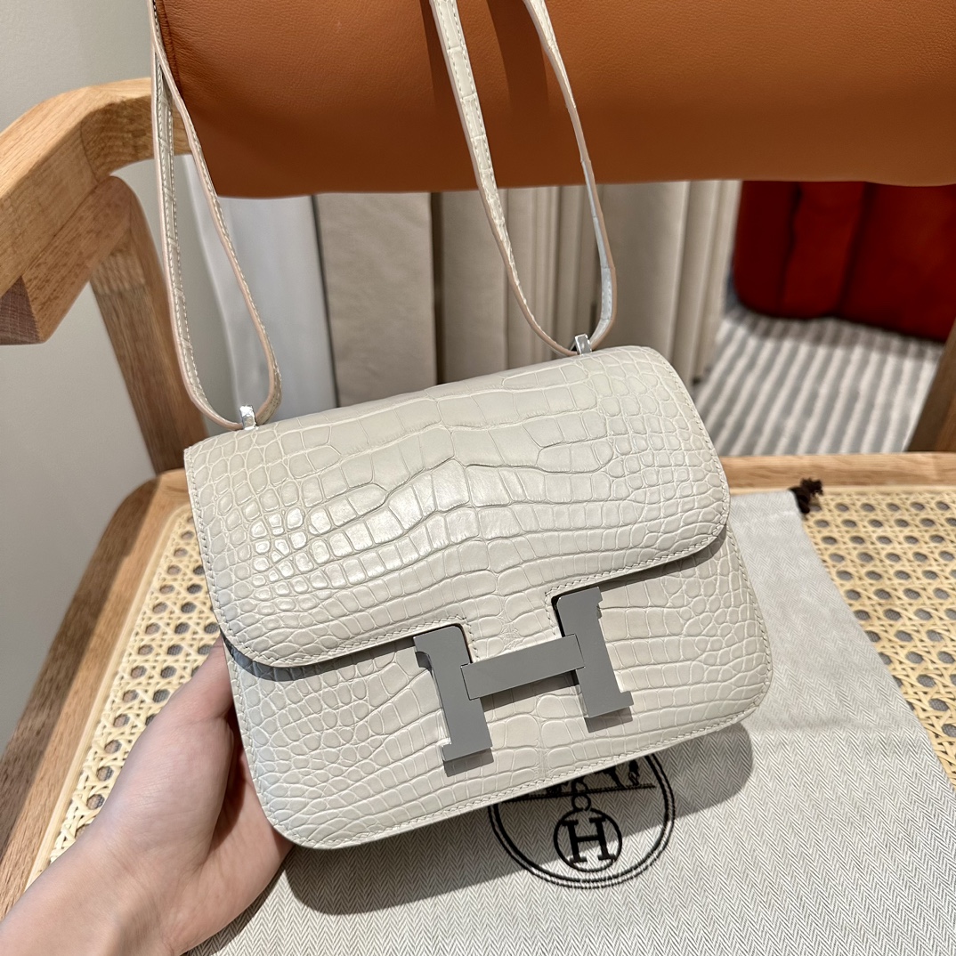 Hermès Constance 19  Beton  Alligator shiny crocodile🐊