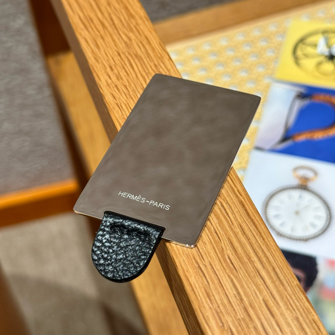 Hermès Constance 19 Noir  Chèvre Mirror