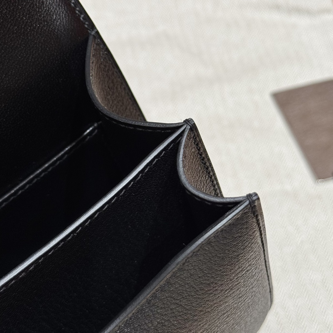 Hermès Constance 19 Noir  Chèvre Mirror