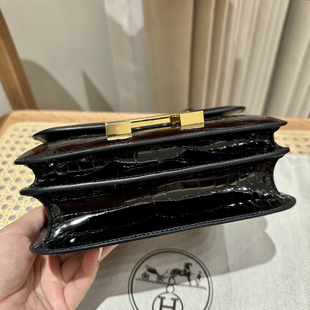 Hermès Constance 19 Black Alligator🐊