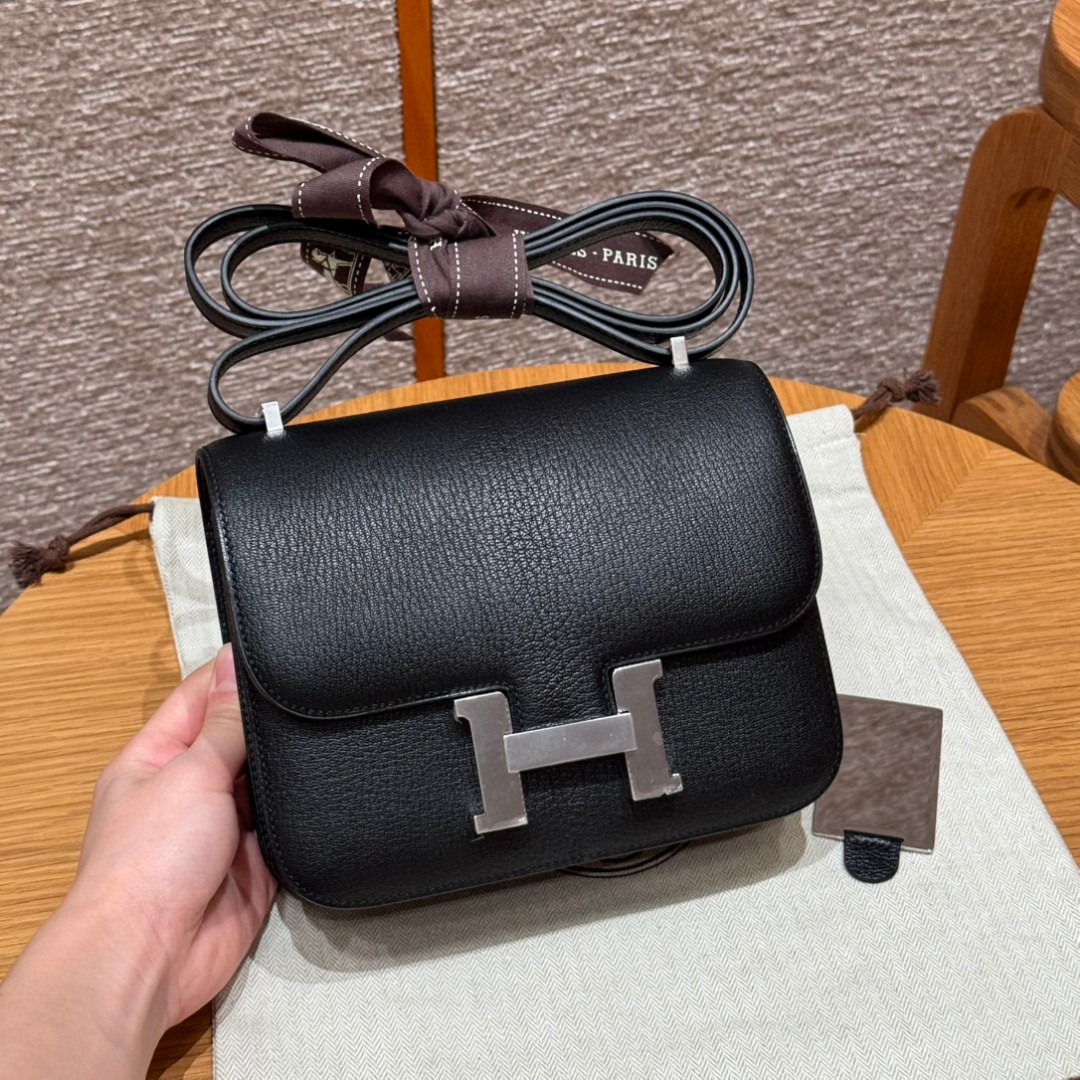 Hermès Constance 19 Noir  Chèvre Mirror
