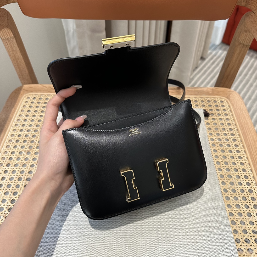 Hermès Constance 19  Noir Box