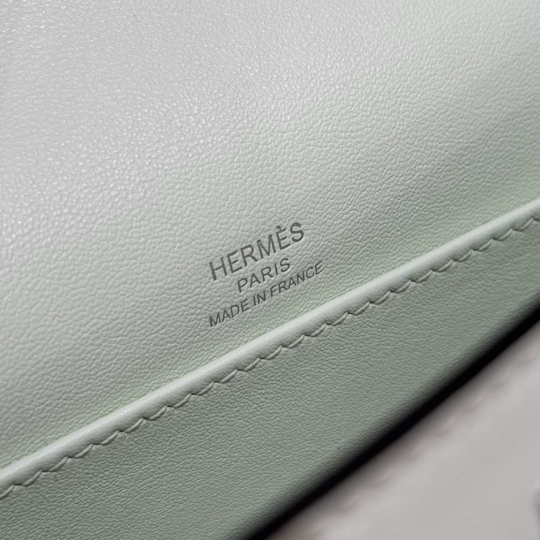 Hermès  Kelly Pochette 1  Vert Fizz Swift