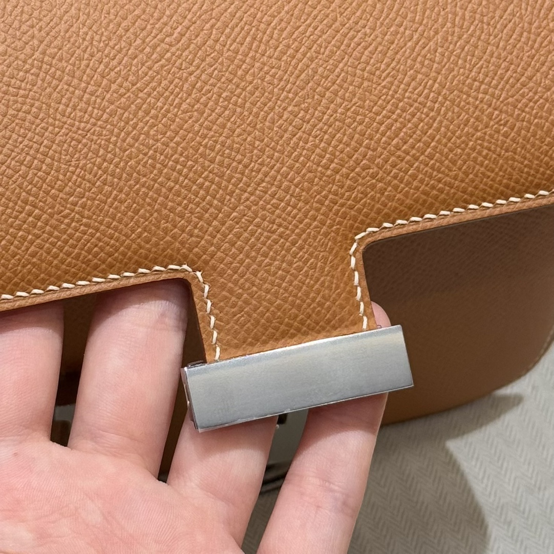 Hermès Constance 19 Gold Epsom