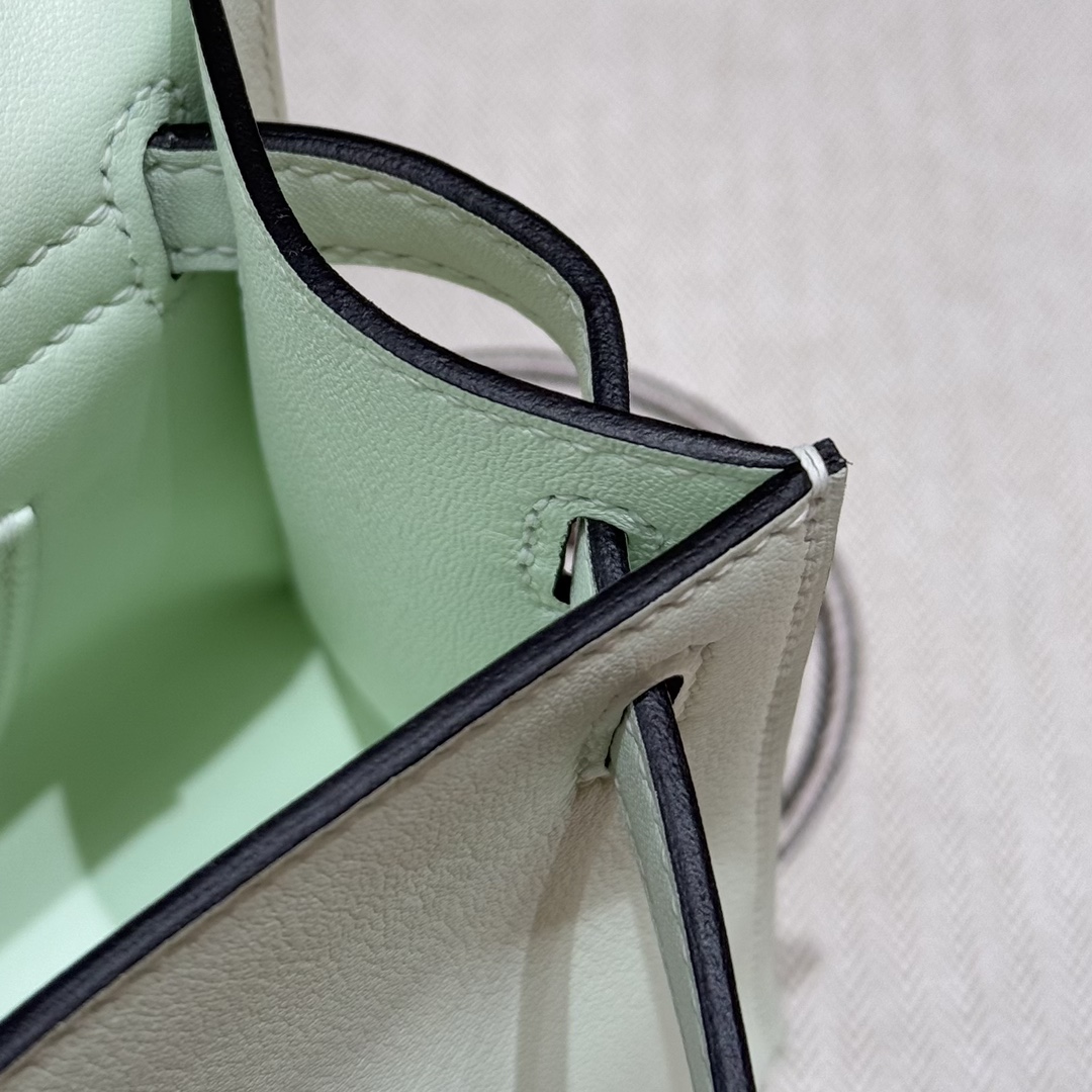 Hermès  Kelly Pochette 1  Vert Fizz Swift
