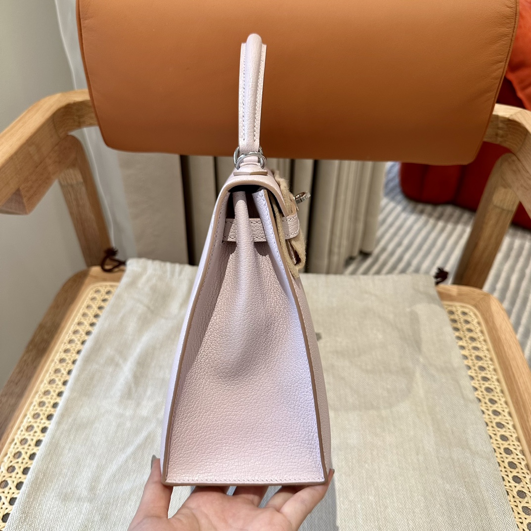 Hermès  Kelly 25  Mauve Pale Chever