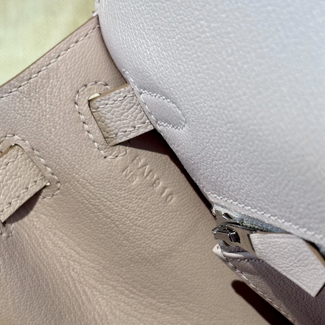 Hermès  Kelly 25  Mauve Pale Chever