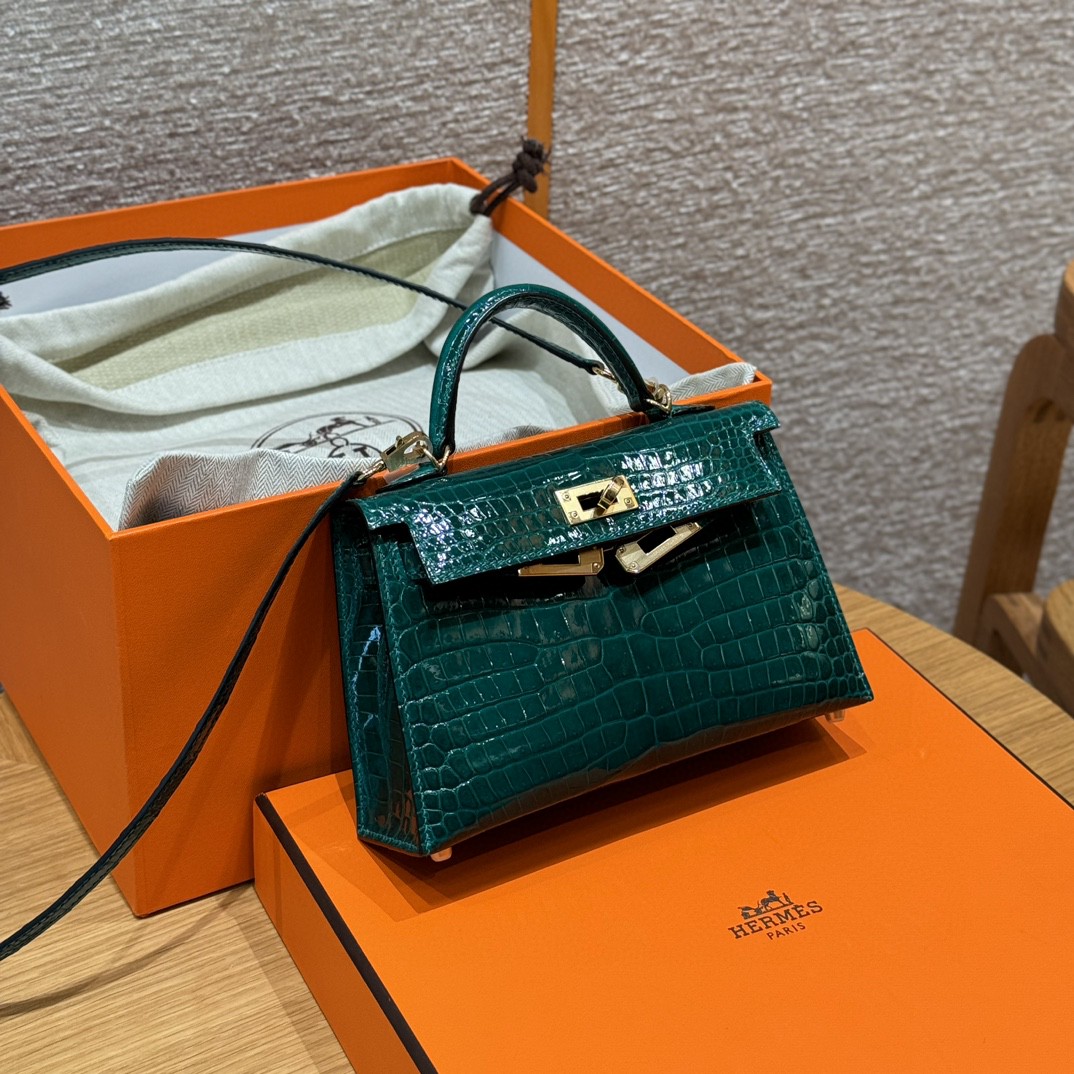 Hermès  Mini Kelly2 Size19 Vert Emeraude Porosus🐊imported