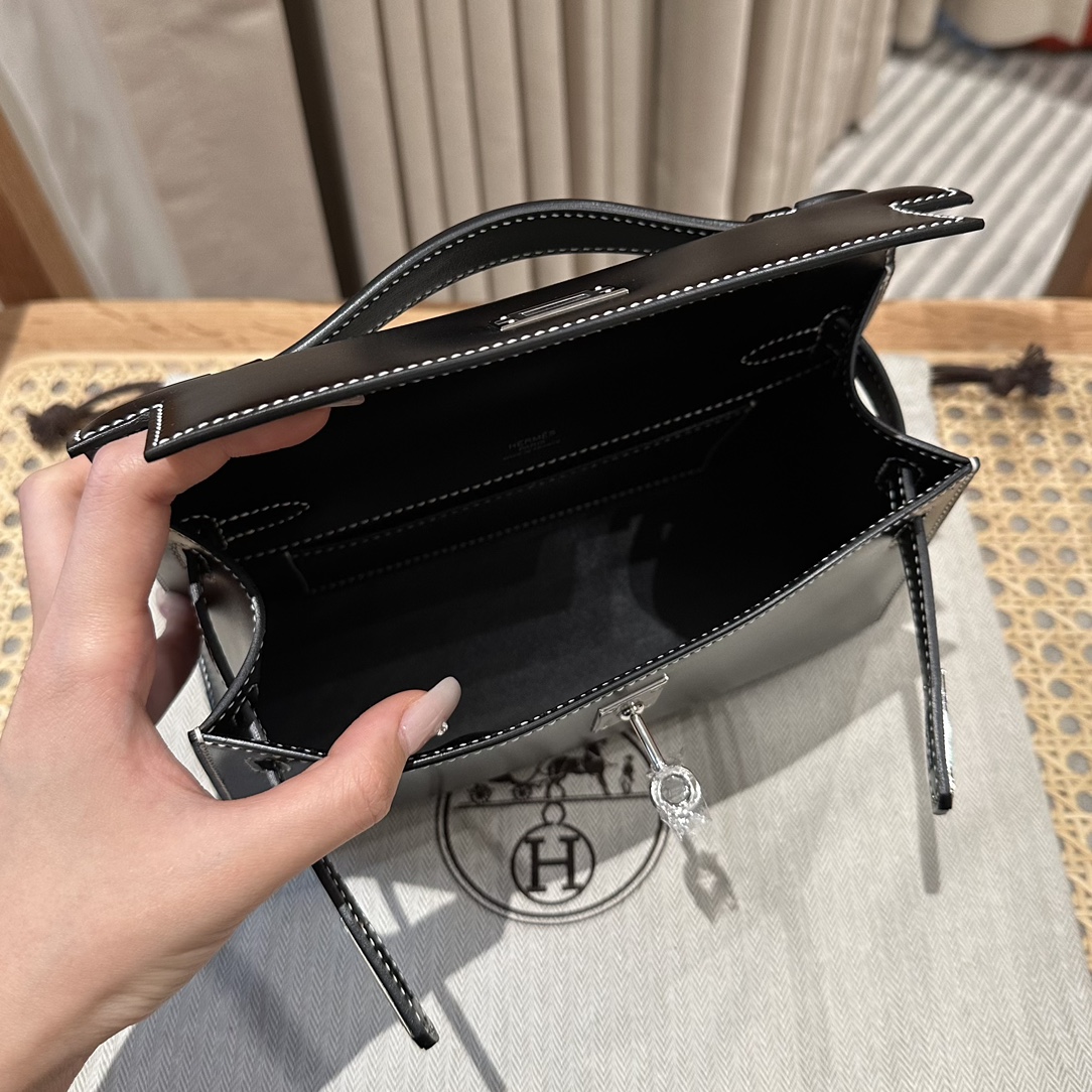 Hermès  Kelly Pochette 1 Black Box