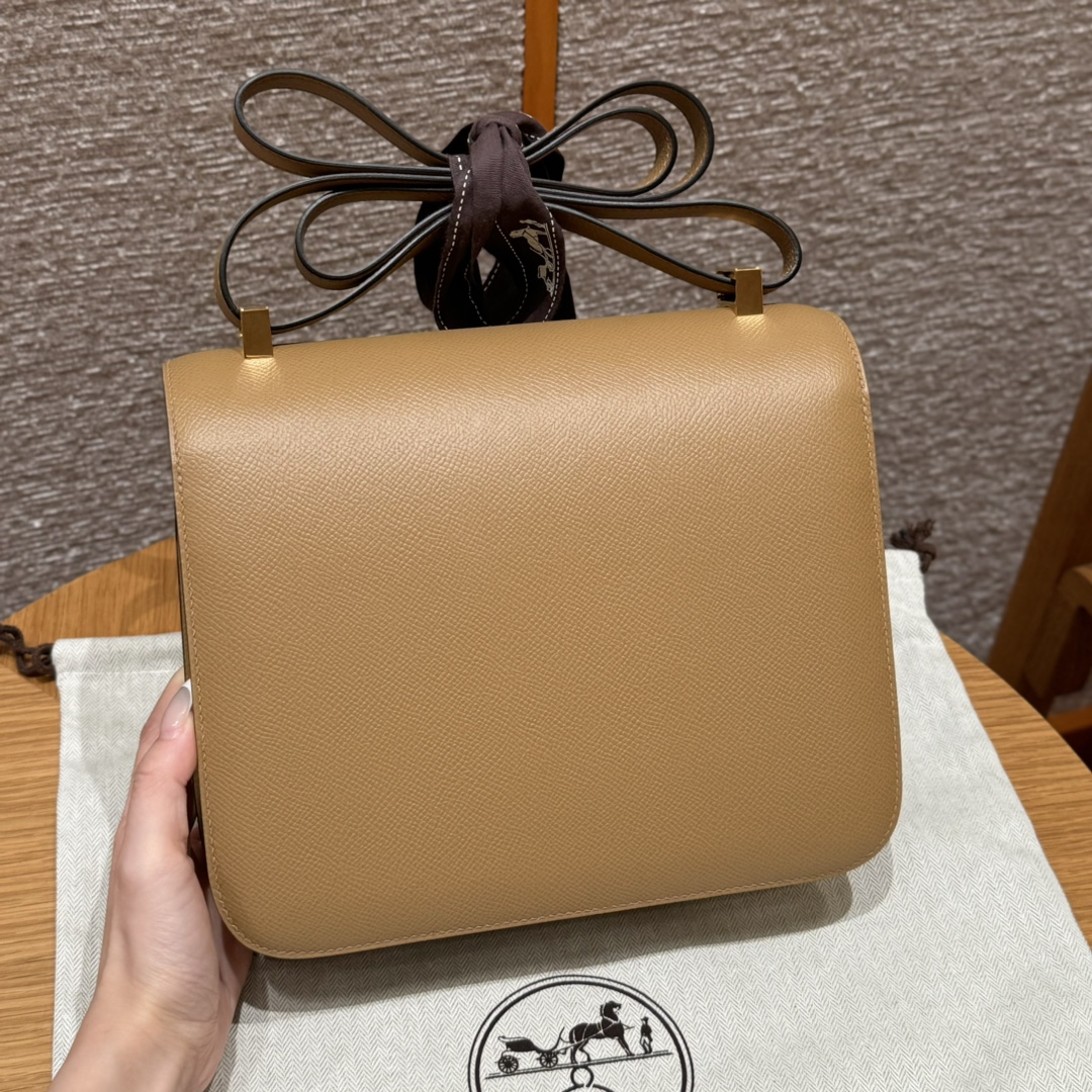 Hermès Constance 24 Chai Epsom