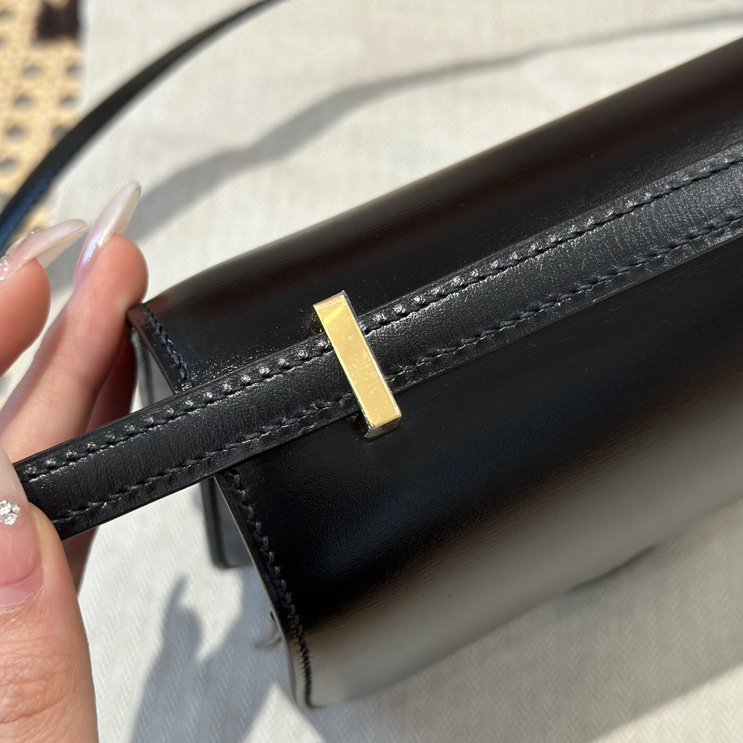 Hermès Constance 19  Noir Box