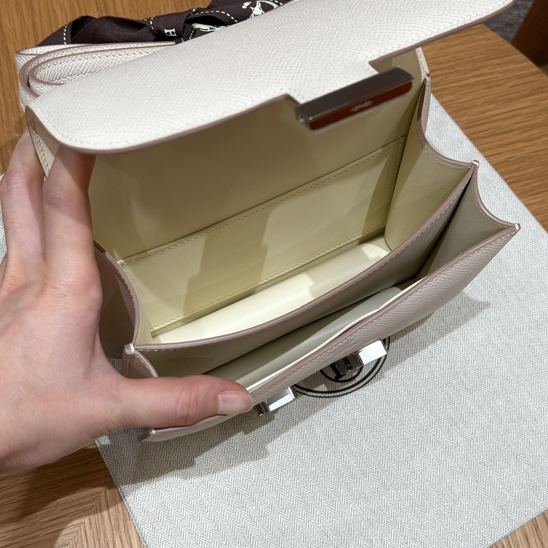 Hermès Constance 19 Craie Epsom Mirror