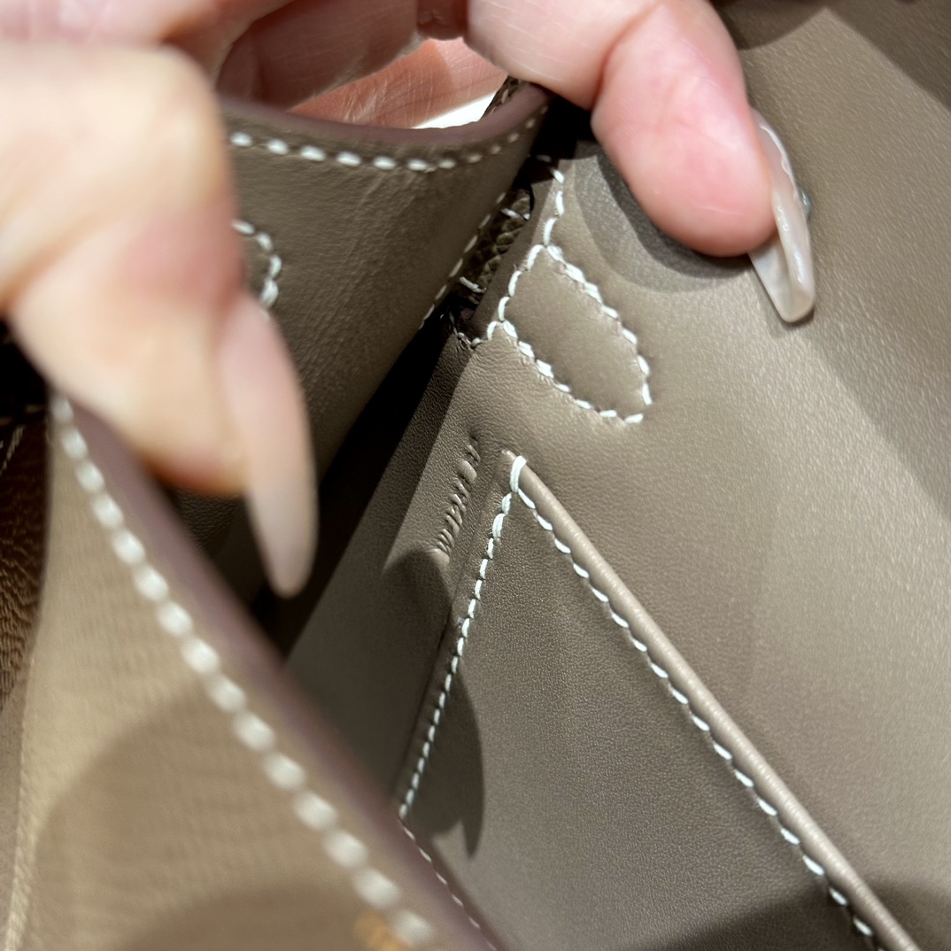 Hermès  Mini Kelly2 Size19 etoupe Epsom