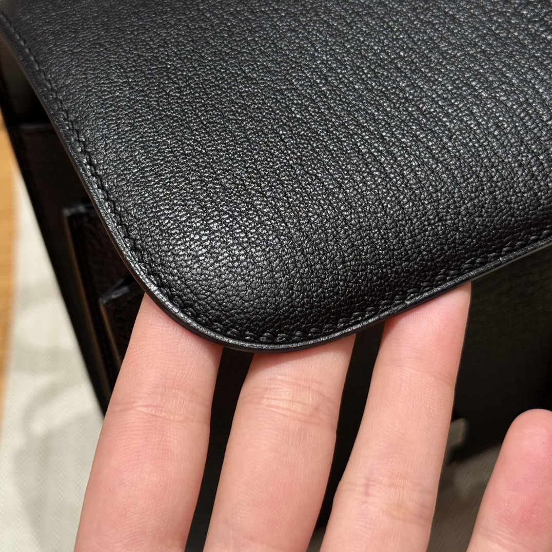 Hermès Constance 19 Noir  Chèvre Mirror