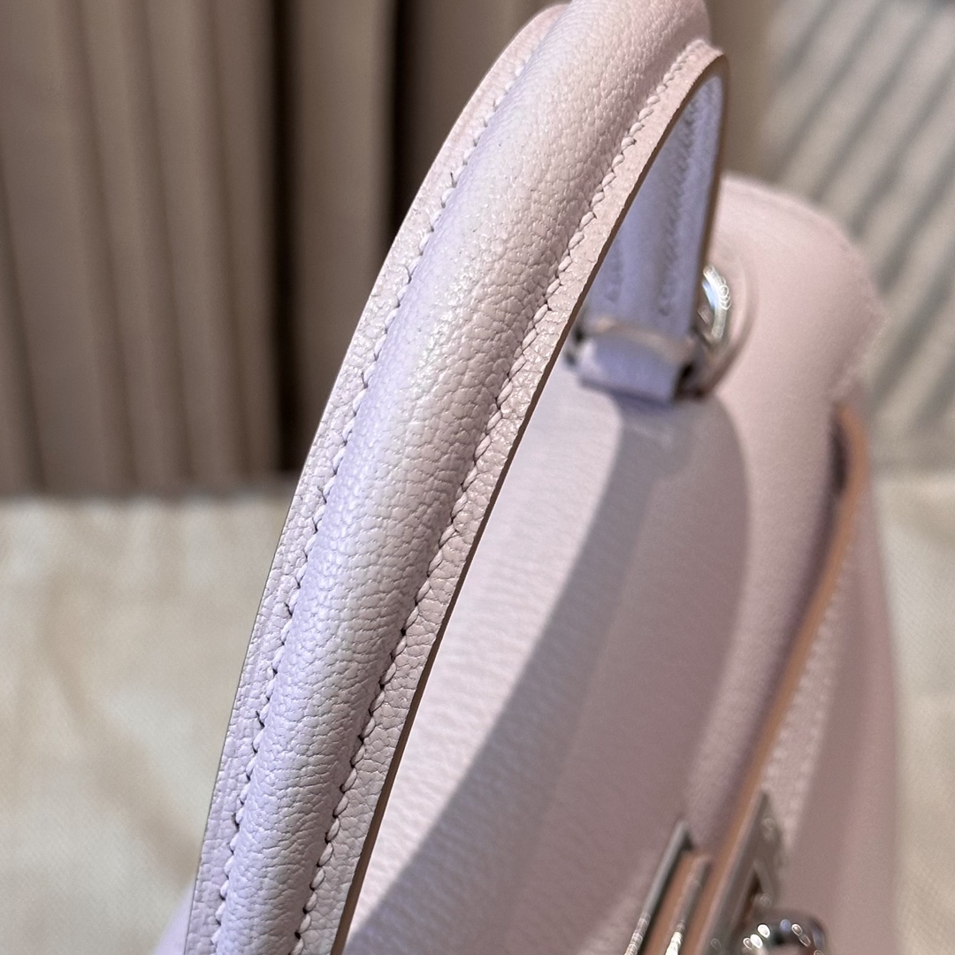 Hermès  Kelly 25  Mauve Pale Chever