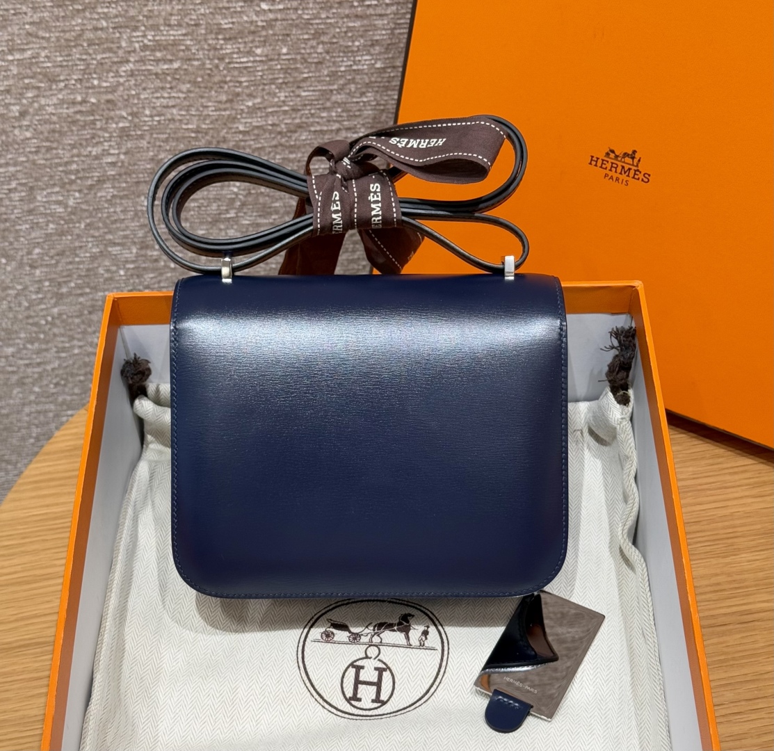 Hermès Constance 19 Blue saphir Box Mirror