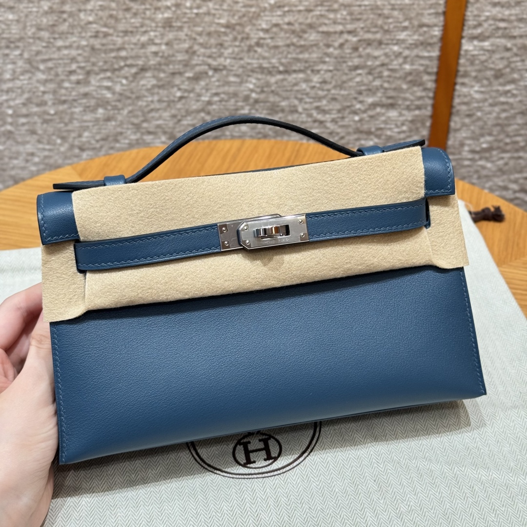 Hermès  Kelly Pochette 1 Blue de presse Swift