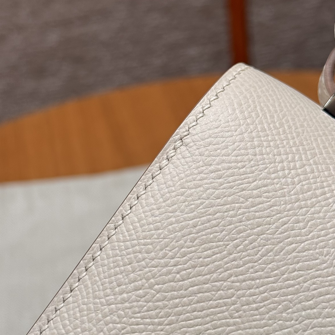 Hermès Constance 19 Craie Epsom Mirror