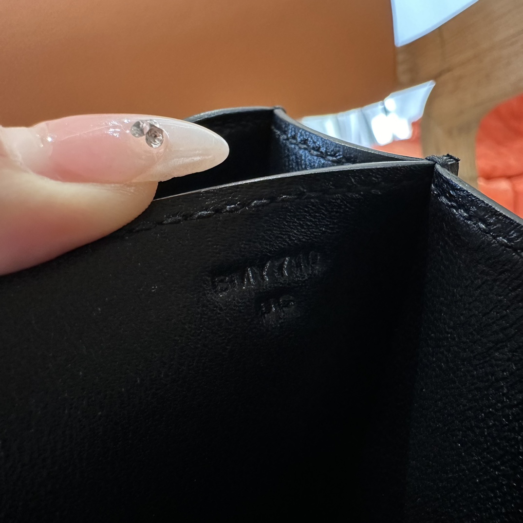 Hermès Constance 19  Noir Box