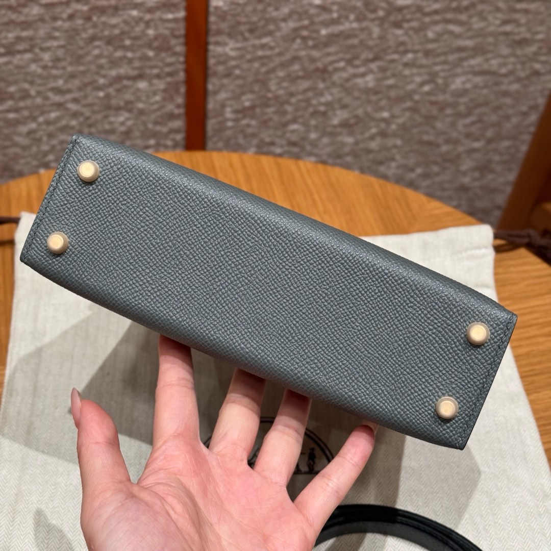 Hermès  Mini Kelly2 Size19 Vert Amanda  epsom