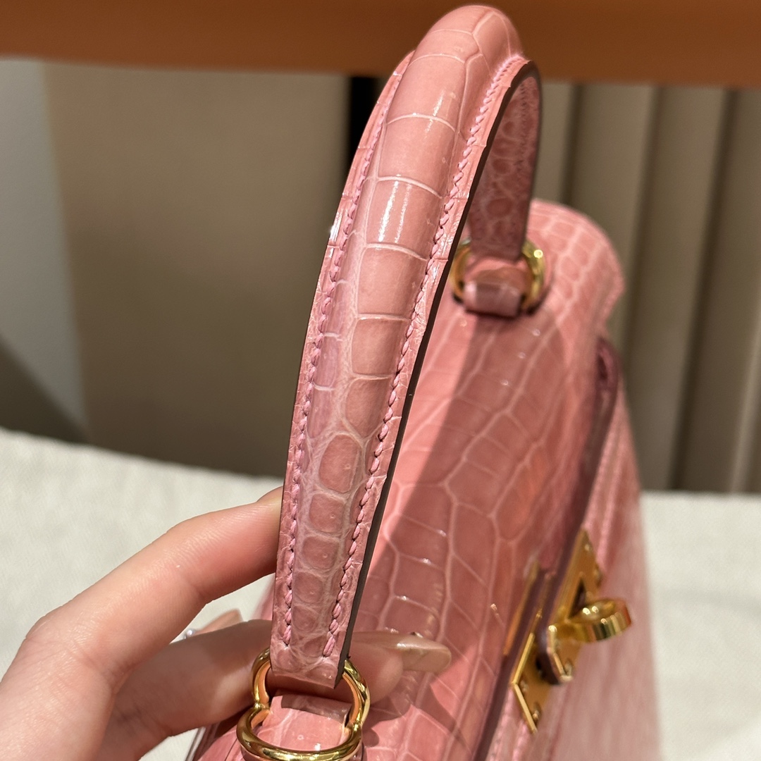 Hermès  Kelly 25 Rose Confetti Porosus shiny