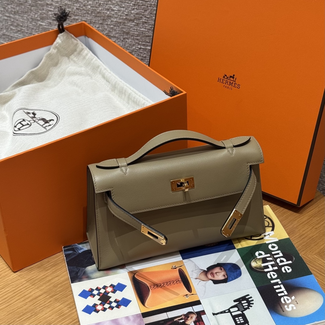 Hermès  Kelly Pochette 1  Beige Marfa Swift