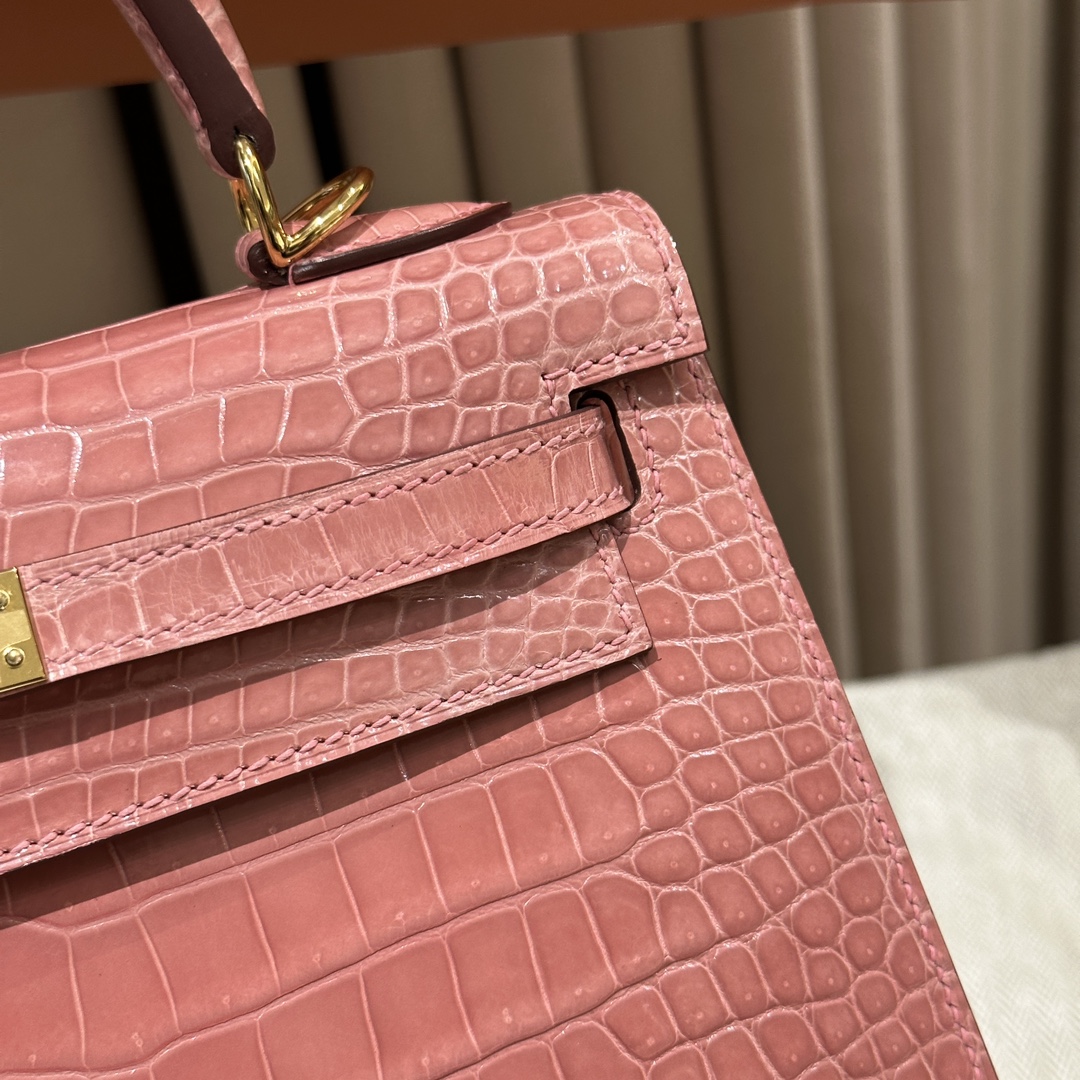 Hermès  Kelly 25 Rose Confetti Porosus shiny