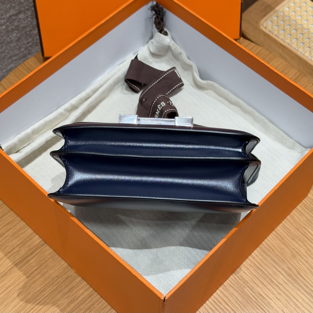 Hermès Constance 19 Blue saphir Box Mirror
