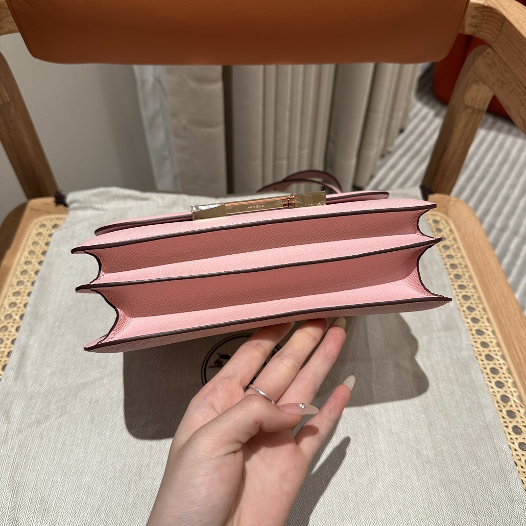 Hermès Constance 24 Rose Sakura Epsom