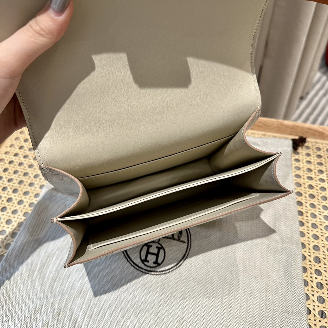Hermès Constance 19  Beton  Alligator shiny crocodile🐊