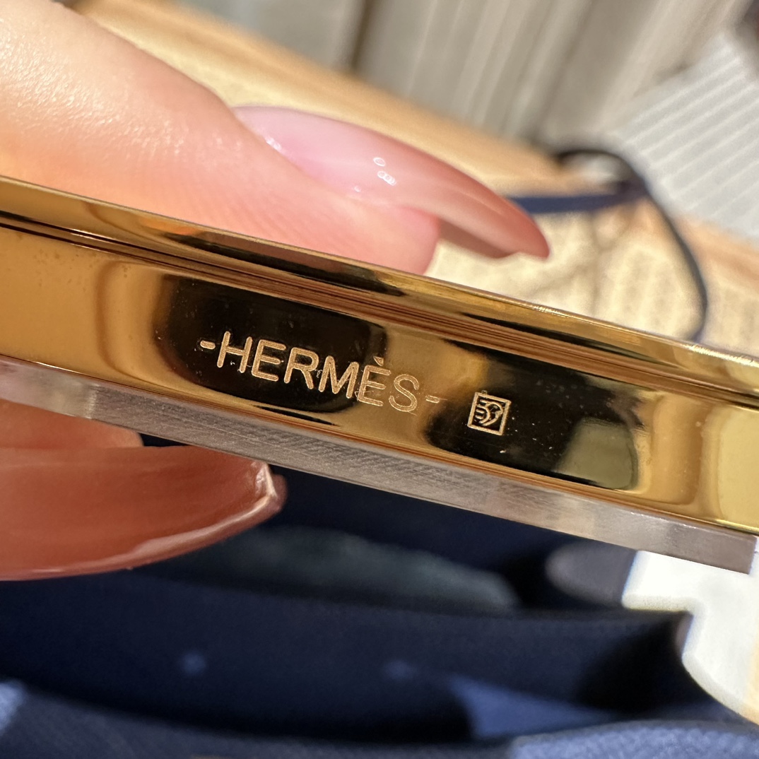 Hermès Constance 19 Blue saphir epsom