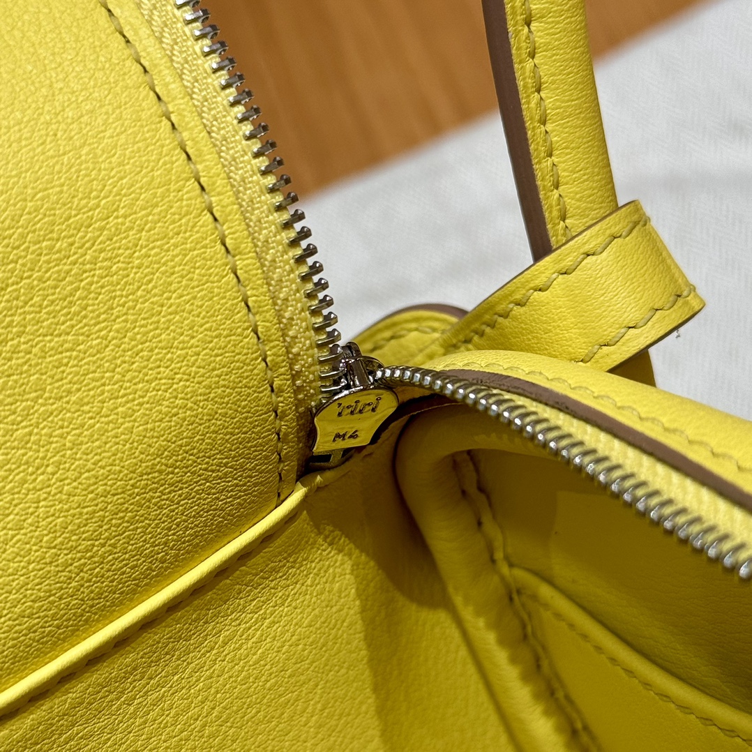 Hermès  Lindy 19 Lime Swift