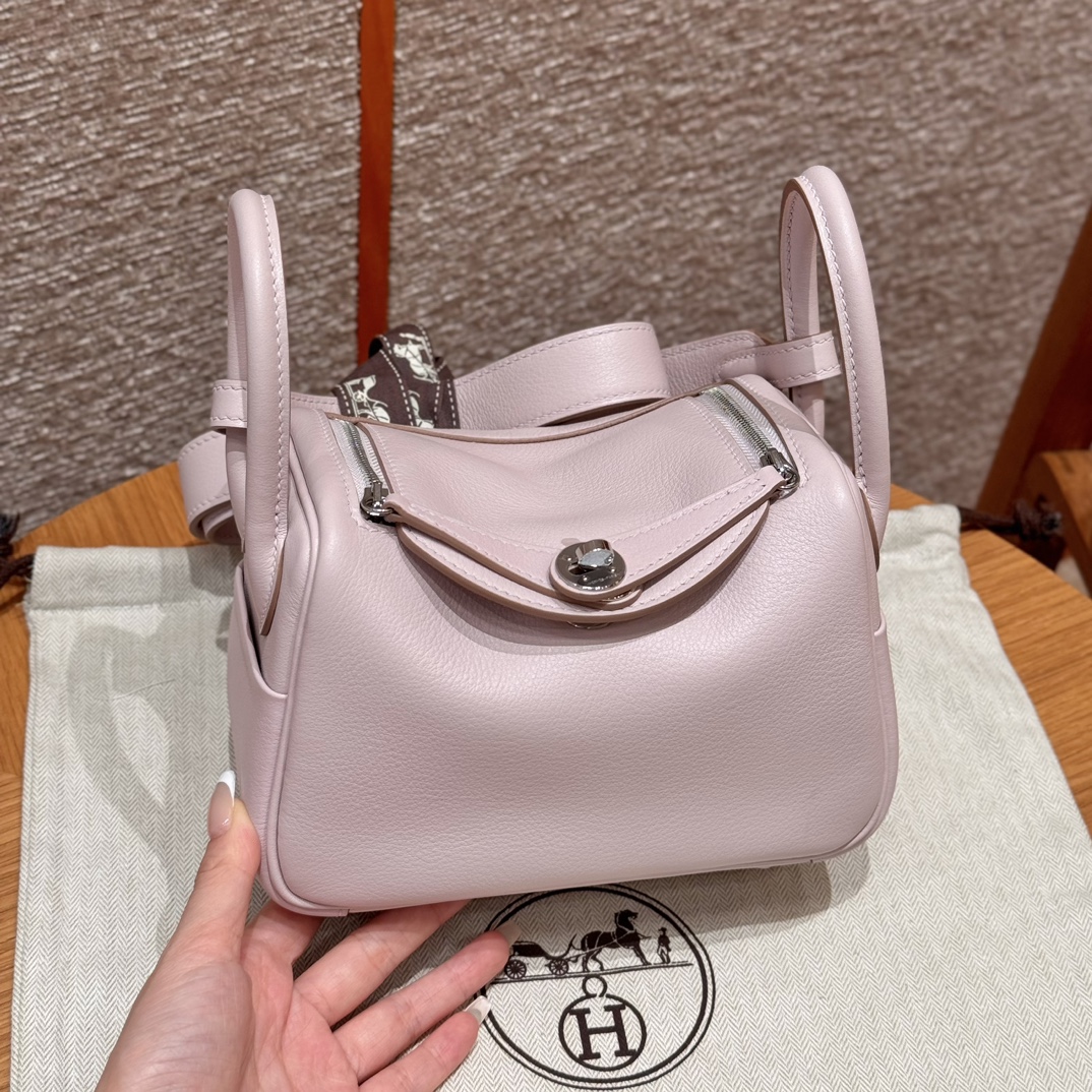 Hermès  Lindy 19  Mauve pale Swift