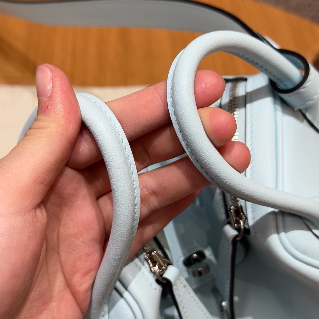 Hermès  Lindy 19 Blue Brume Swift