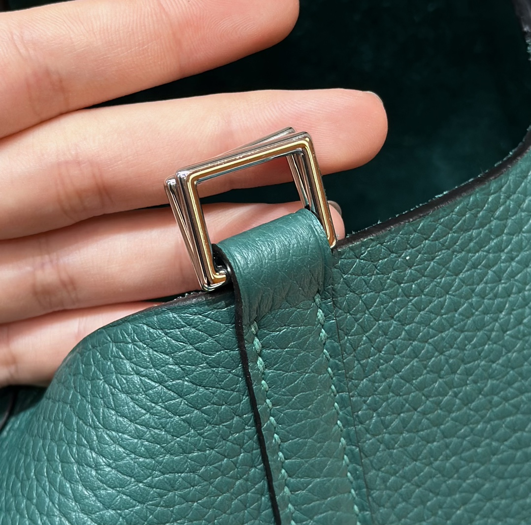 Hermès  Picotin lock  18  Malachite Clemence
