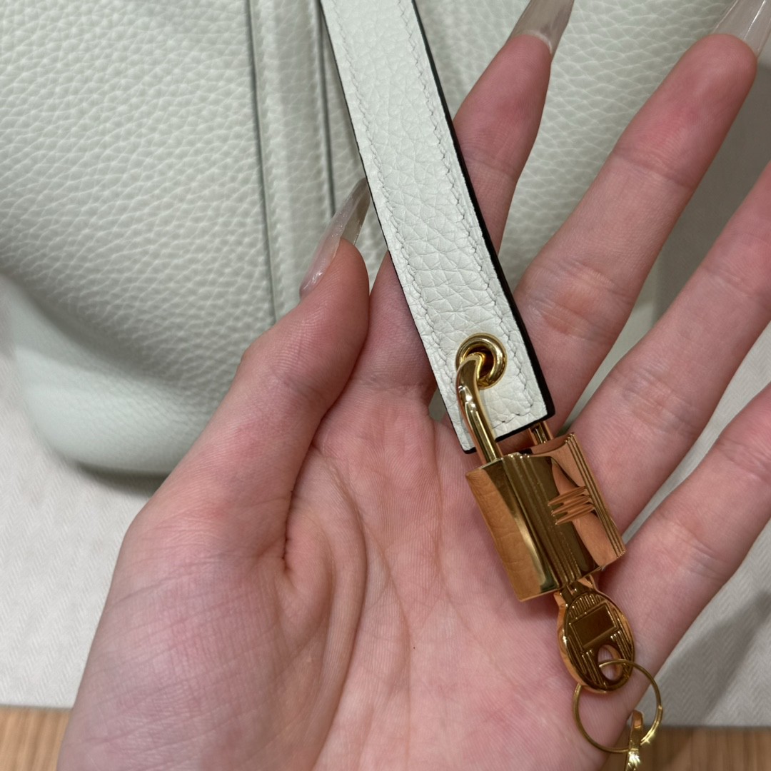 Hermès  Picotin lock 22 Vert Fizz Clemence