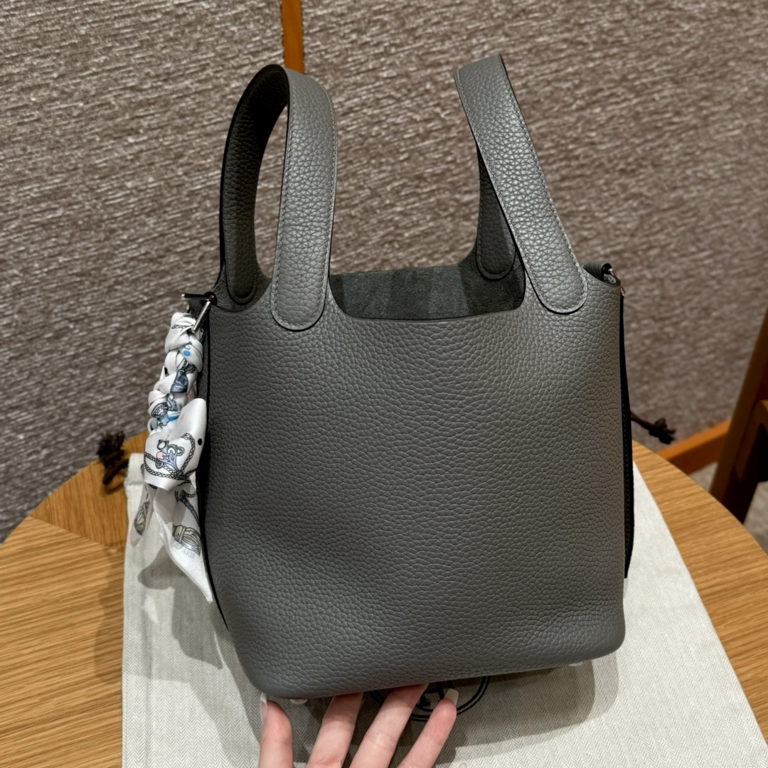 Hermès  Picotin lock 18  Girs Meyer Clemence