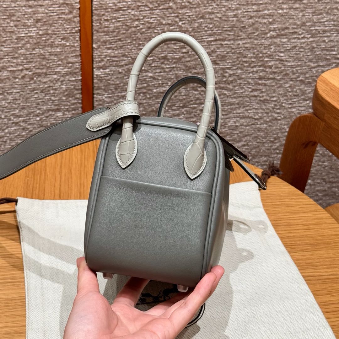 Hermès  Lindy 19 Girs Meyer and Girs Perle Swift and Matte Alligator crocodile